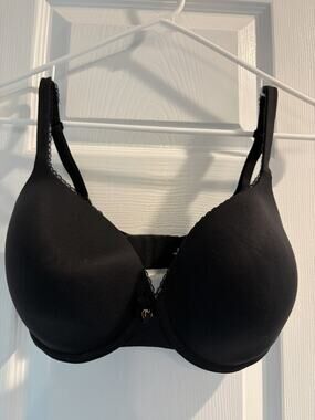 Victoria's Secret Body by Victoria Lined Perfect Coverage Bra Black 32DDD